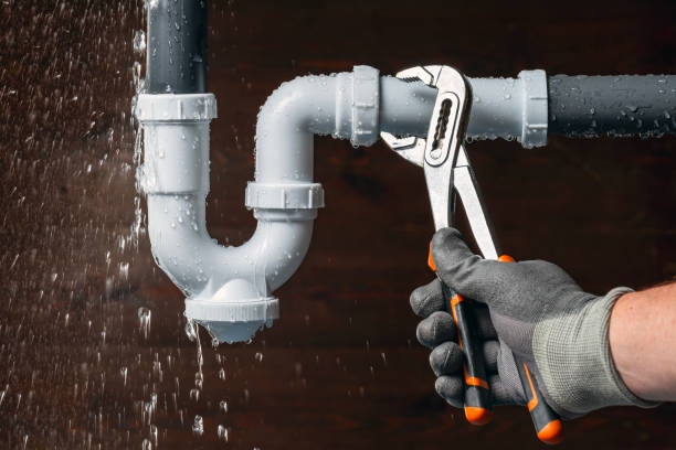 Professional Gas Line Repair technician working in Vandiver, AL